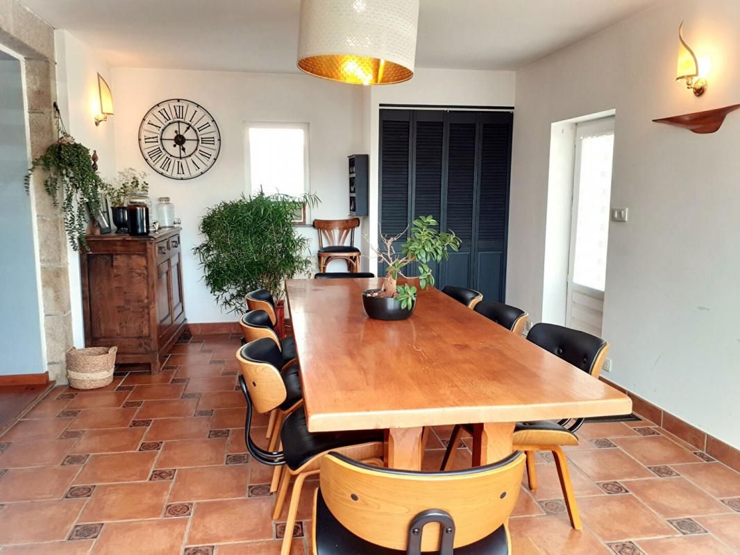 CROZON Maison 7 pièce(s) 130 m2 à Crozon (29 160) à 2 pas de la plage de Morgat 3