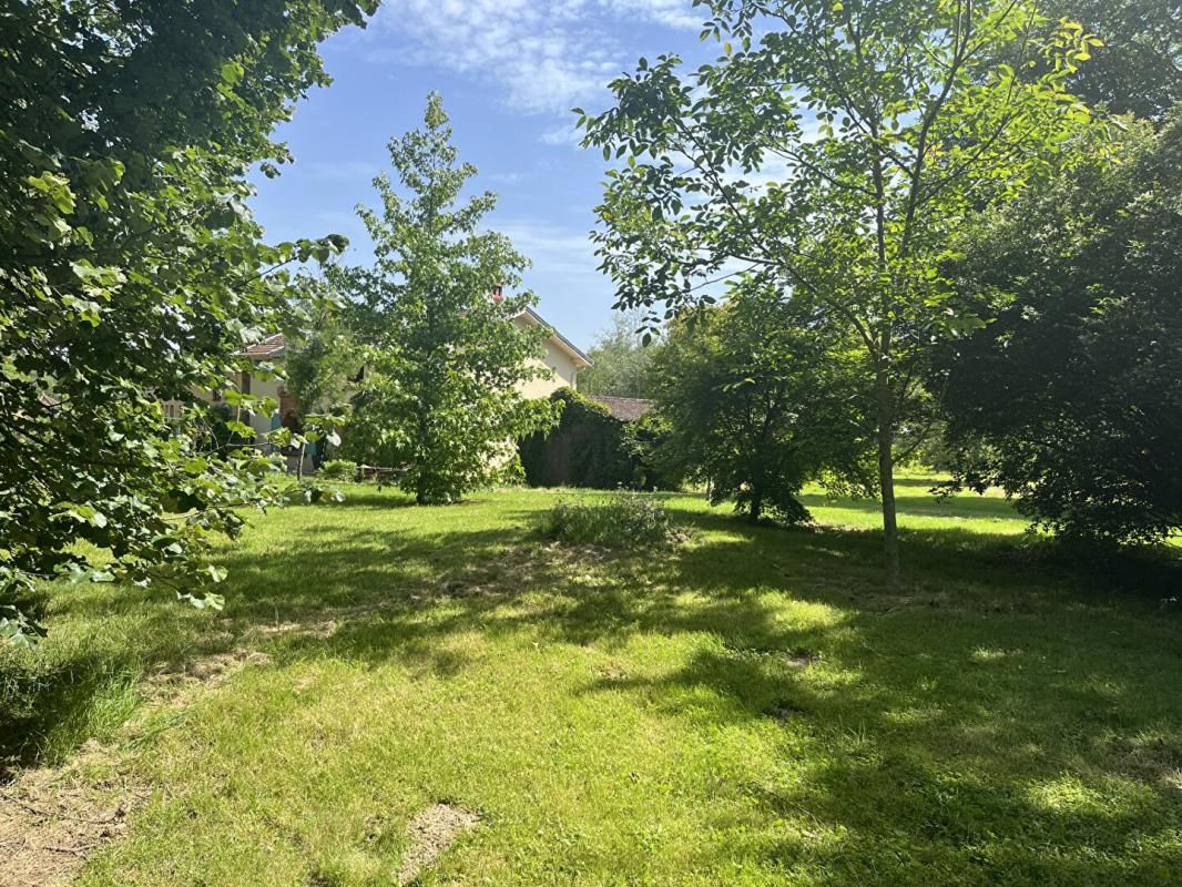 LA TRANCLIERE Maison La Tranclière 5 pièce(s) 130 m2 - 8032 m² de terrain avec un étang 2