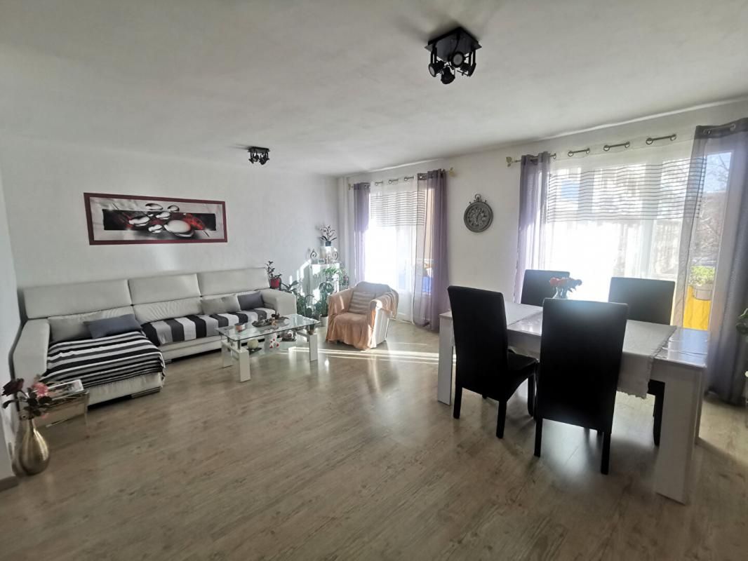 DRAGUIGNAN EXCLUSIVITE Appartement Draguignan  104m2 4
