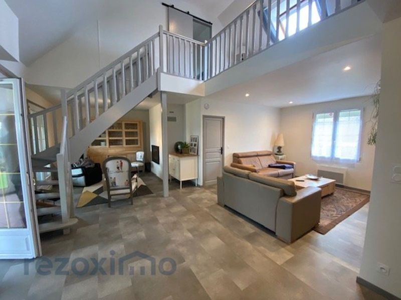 CESNY-AUX-VIGNES 14270 Maison  de 141 M² 3 chambres sur terrain clos de 745 m² 3