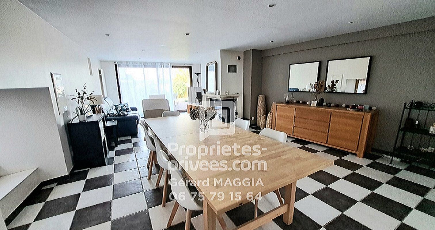 ELVEN Maison 10 pièce(s) 260 m2 VANNES 3