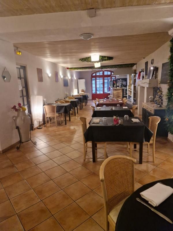 VIDAUBAN VIDAUBAN - Murs et Fonds Restaurant 300 m² 2