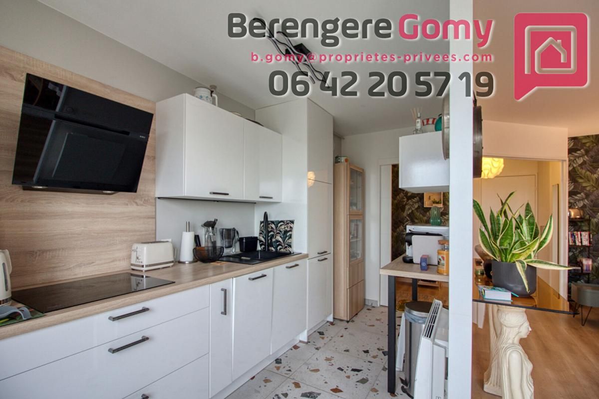 Appartement 3 pièces au dernier étage 66 m2, 2 chambres