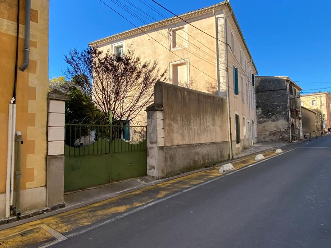 SAINT-PONS-DE-MAUCHIENS Maison 6 pièce(s) 520 m2, Parcelle de 1400m² 2