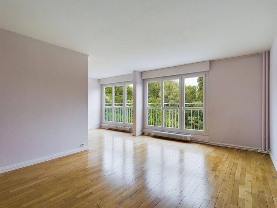 PONT-SAINTE-MARIE Joli Appartement de 103 m2 2