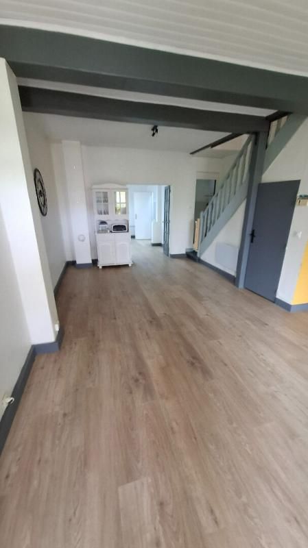 BERGERAC Maison mitoyenne composée de 4 pièce(s) 77 m2. Annexe extérieure pouvant être réhabilitée en studio indépendant 4