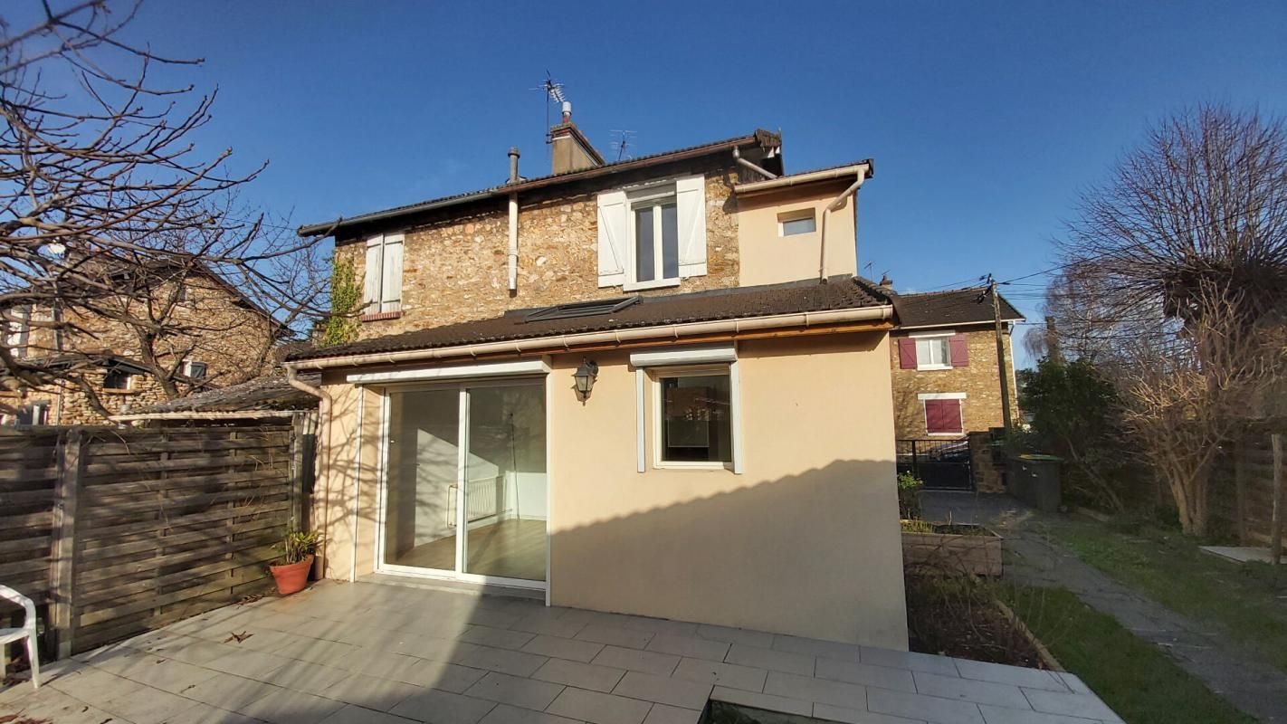 BRETIGNY-SUR-ORGE Maison Bretigny Sur Orge 5 pièce(s) 77 m2 2