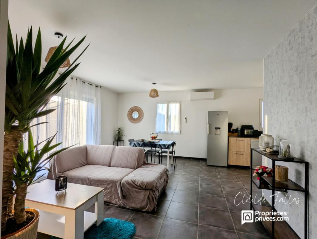 PIOLENC Maison récente plain-pied  3 chambres avec jardin clôturé et piscinable 2