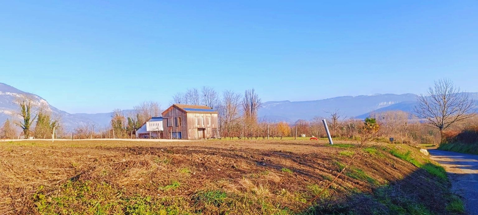 VONGNES Terrain 700 m2 à Vongnes (01350) 1