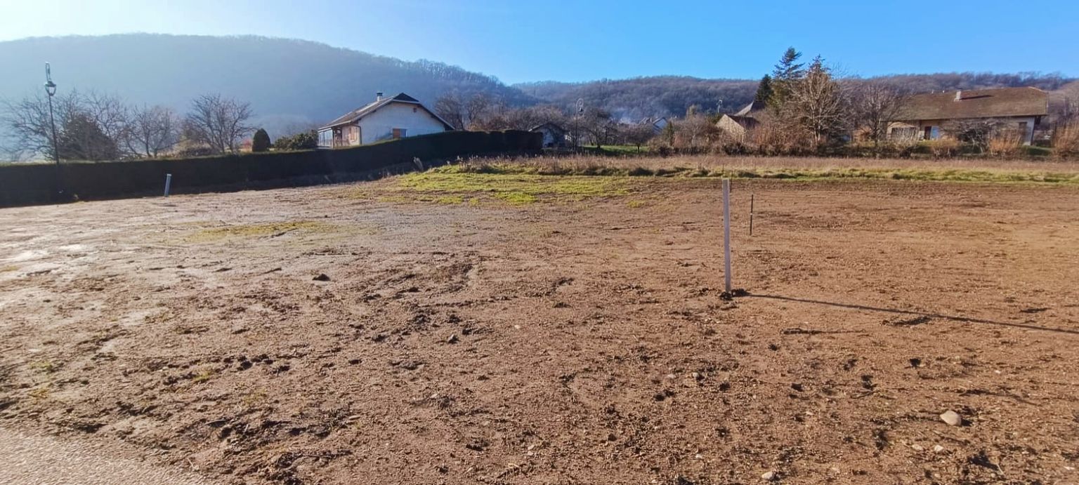 VONGNES Terrain 700 m2 à Vongnes (01350) 3
