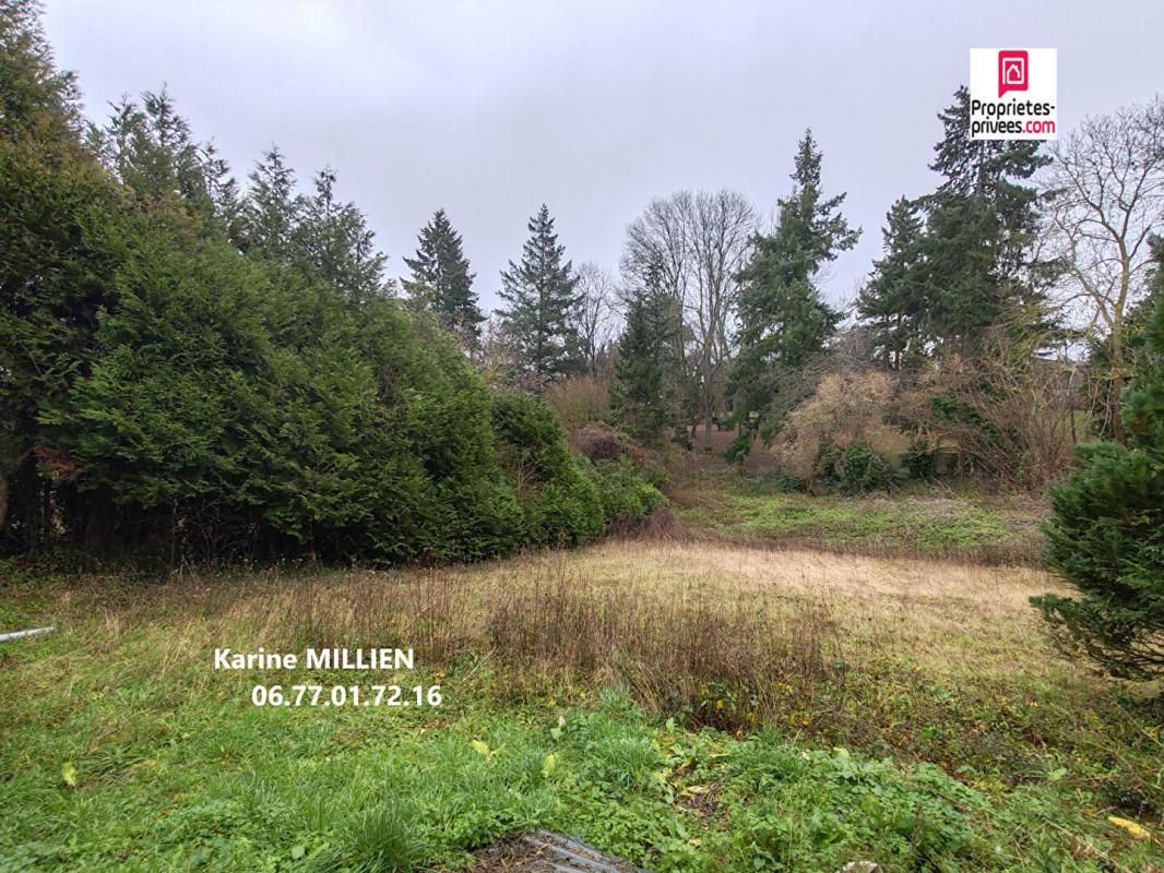 SAINT-REMY-SUR-AVRE SAINT REMY SUR AVRE 28380 Maison mitoyenne d'un côté - 2 chambres - Grenier aménageable - Terrain constructible - Dépendances - 100 000 HAI 2
