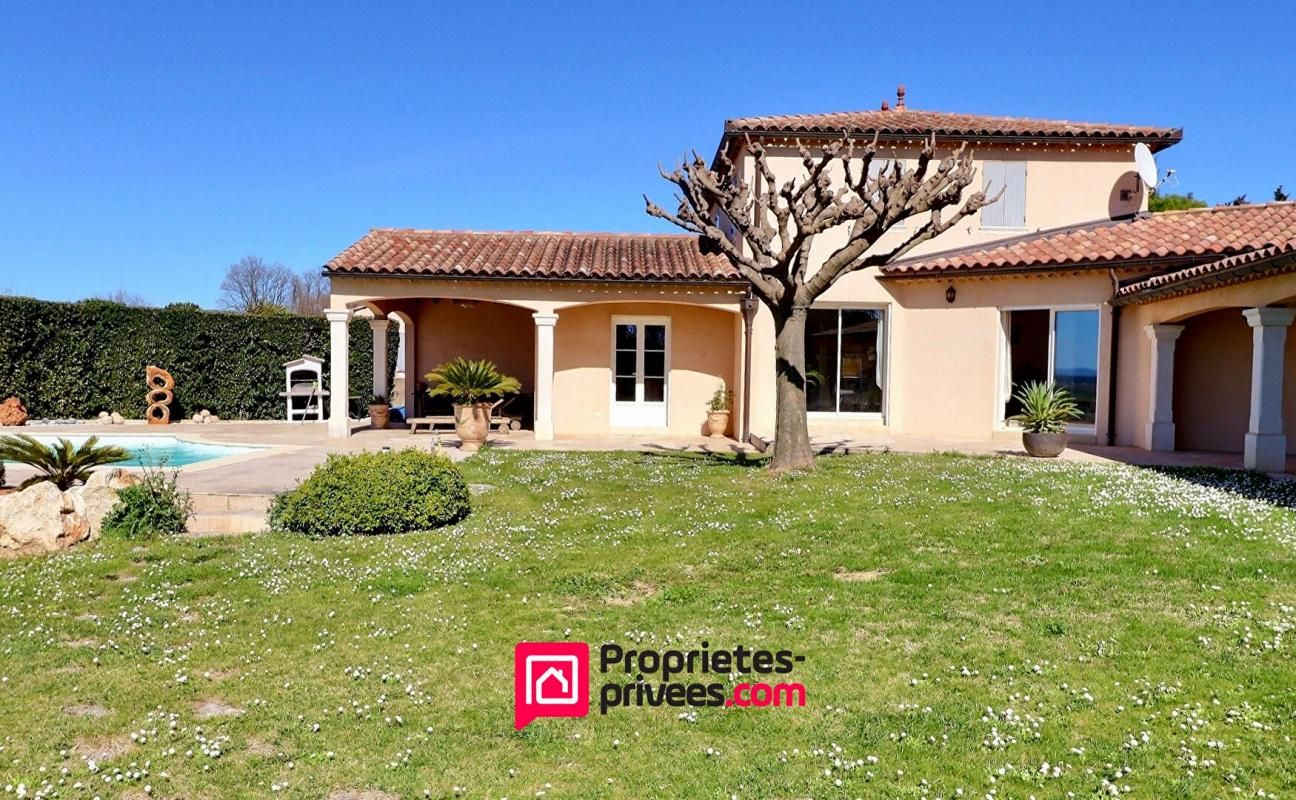 Proche UZES, Propriété avec vue exceptionnelle