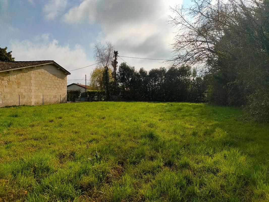 SAINT-LOUBES TERRAIN A BATIR 850 m² ( LIBRE DE CONSTRUCTEUR) 4