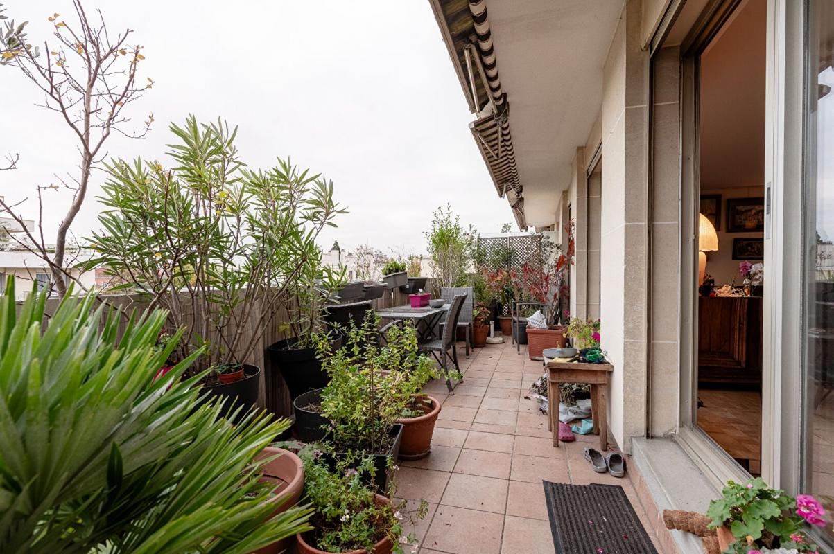 Dernier étage 3 pièces 81 m2 avec TERRASSE 25M2