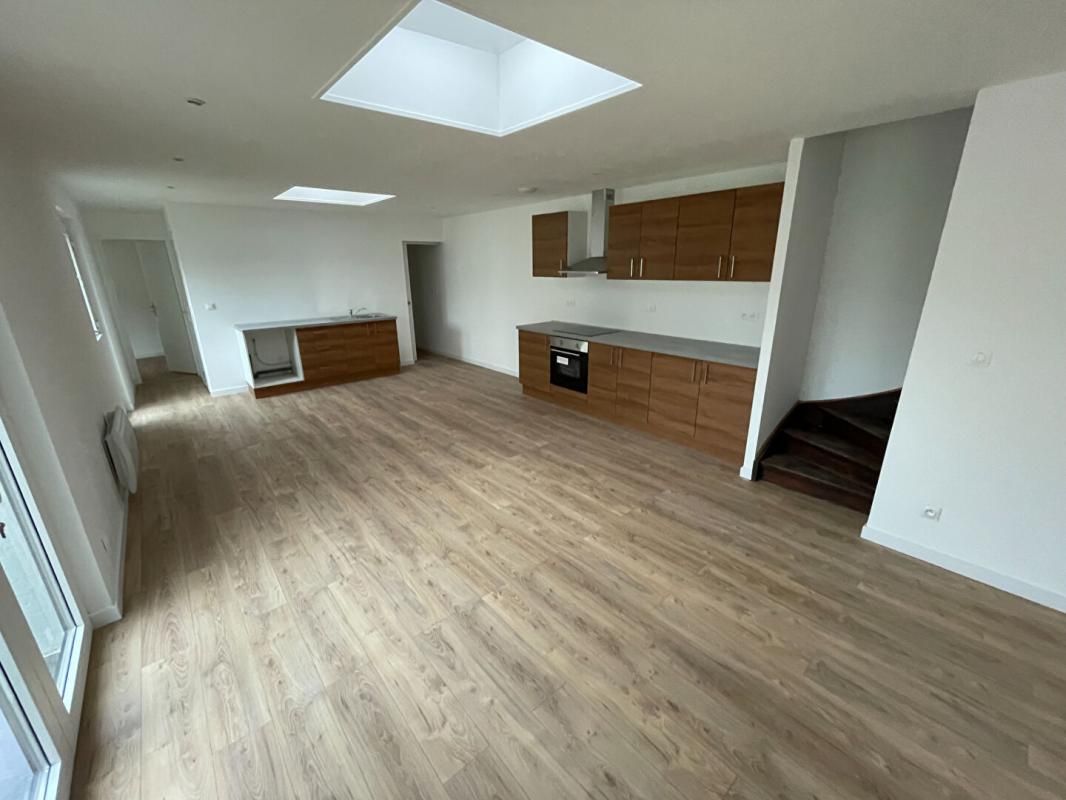 WASQUEHAL Superbe maison rénovée de 167m², 4ch + garage 3