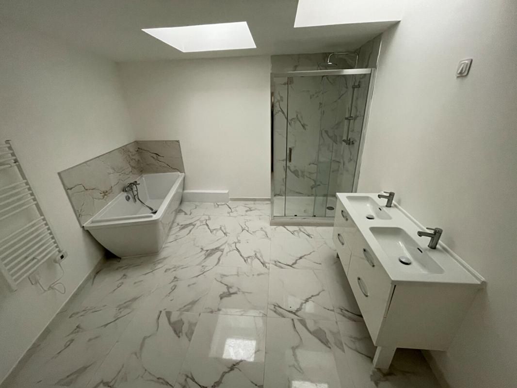 WASQUEHAL Superbe maison rénovée de 167m², 4ch + garage 4