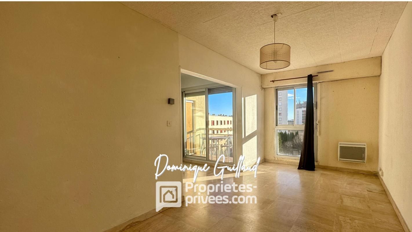 NIMES NÎMES-NOTRE DAME -STUDIO 27 M2-BALCON-PARKING 2