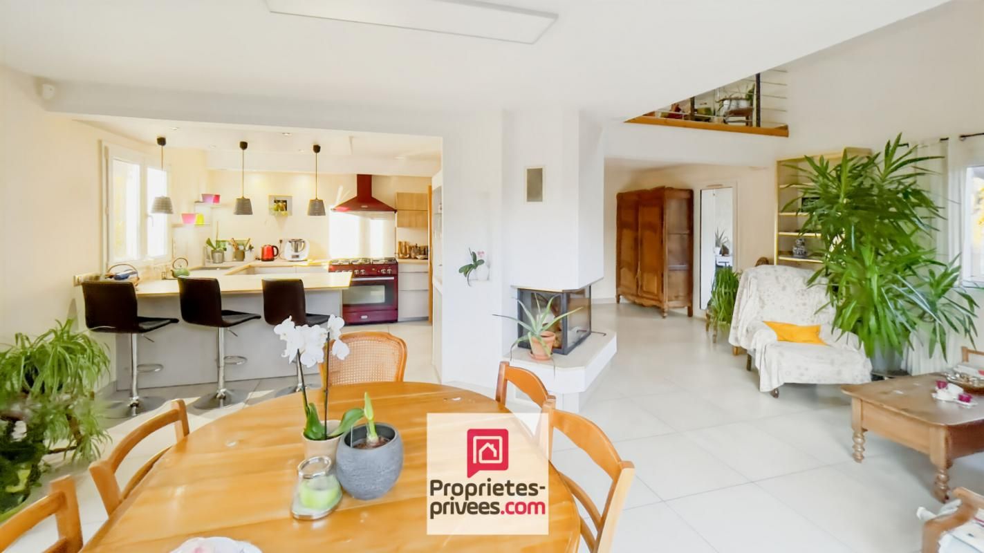 FROGES Maison familiale Froges 152 m2 6 pièces et +, 880m2 avec piscine 3