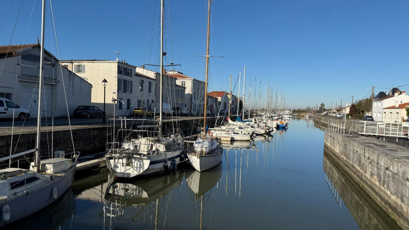 Maison de ville 75m2 sur port de Marans