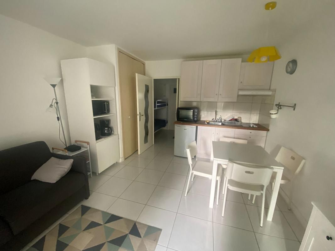 LE POULIGUEN LE POULIGUEN CÖTE SAUVAGE - STUDIO AVEC SA TERRASSE ET SON STATIONNEMENT 3