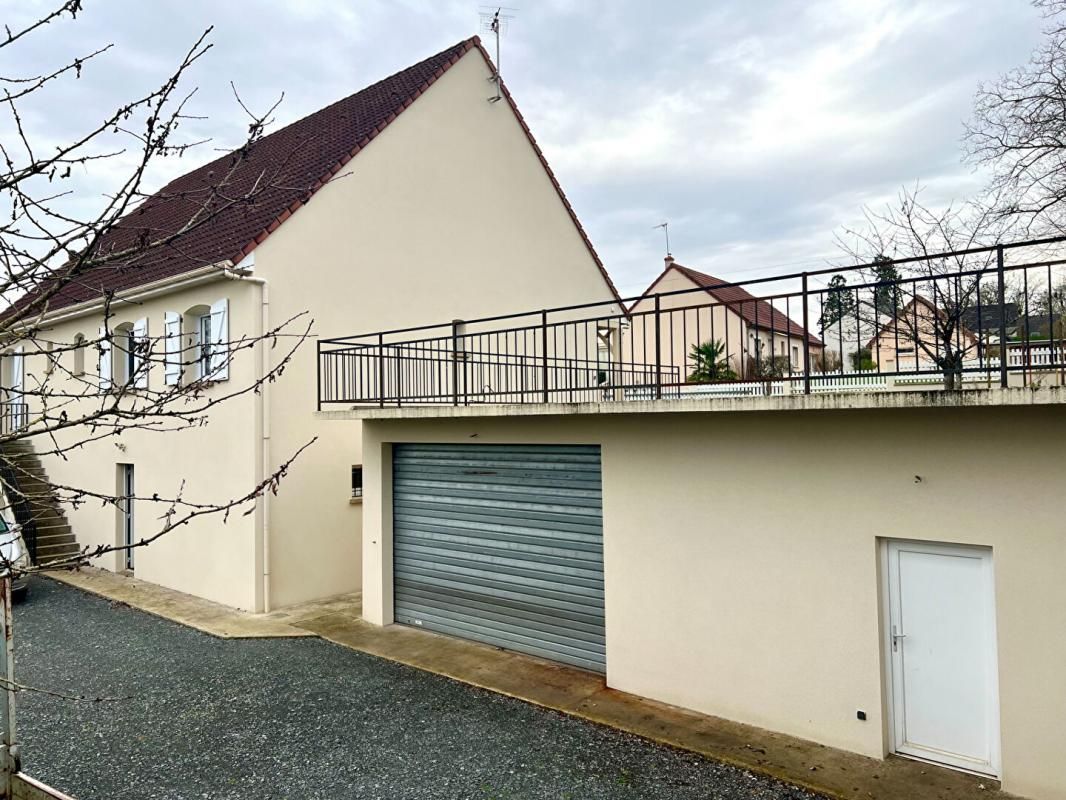 VENDOME Maison 8 pièce(s) 190 m2 + Dépendance 95m2 + sous-sol 125m2 4