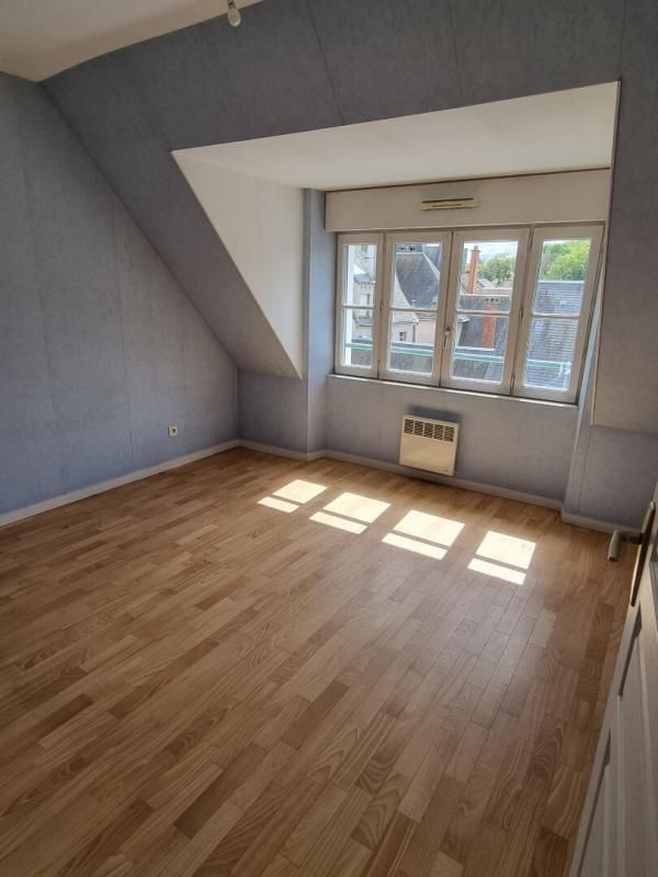 VENDOME BEL APPARTEMENT AU CENTRE DE VENDOME 2