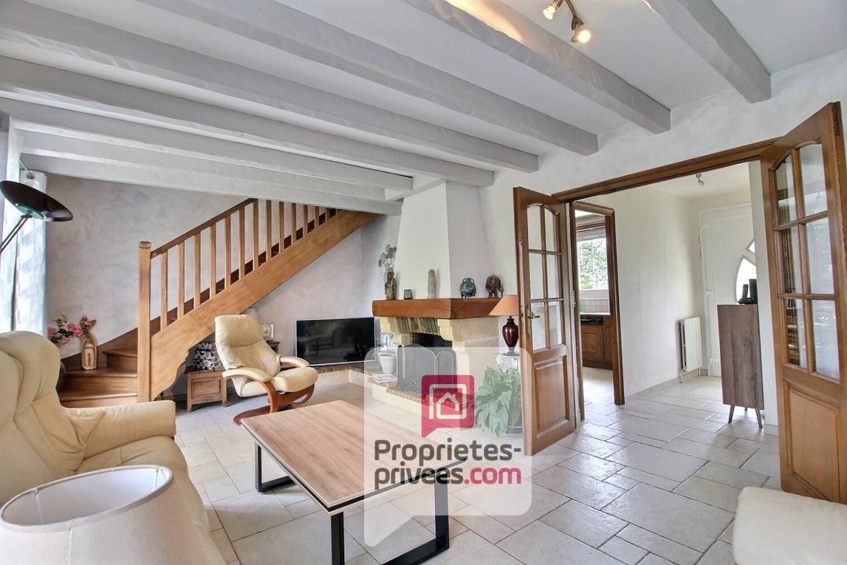VILLEMANDEUR 15 mn Gare de MONTARGIS - A VENDRE AGREABLE PAVILLON 7 PIECES, GARAGE et JARDIN CLOS 4