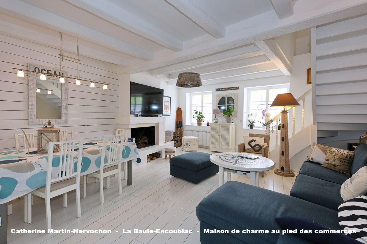 LA BAULE-ESCOUBLAC Maison de bourg - Charme et volumes - 8 chambres - Famille, Activité Chambres d'hôtes ou profession libérale possible 4