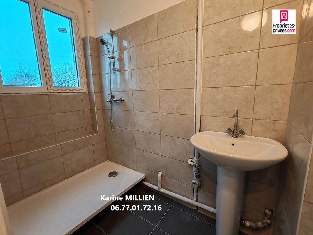 DREUX DREUX 28100 - Appartement en rez-de-chaussée surélevé - 2/3 chambres - Cave - Place de parking privée - 90990 HAI 3