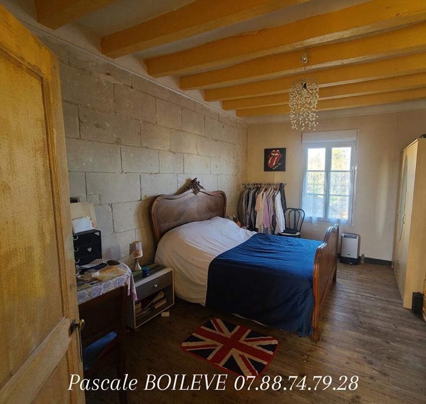 VERNANTES Maison de Bourg avec beau potentiel - VERNANTES (49390)- 15 min de Saumur 4
