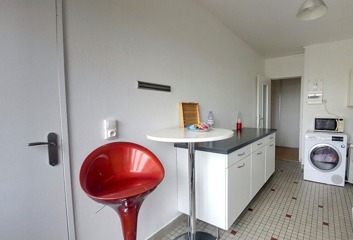 BRUNOY 91800- BRUNOY- Appartement 3 pièces- 72 m² + CAVE 3