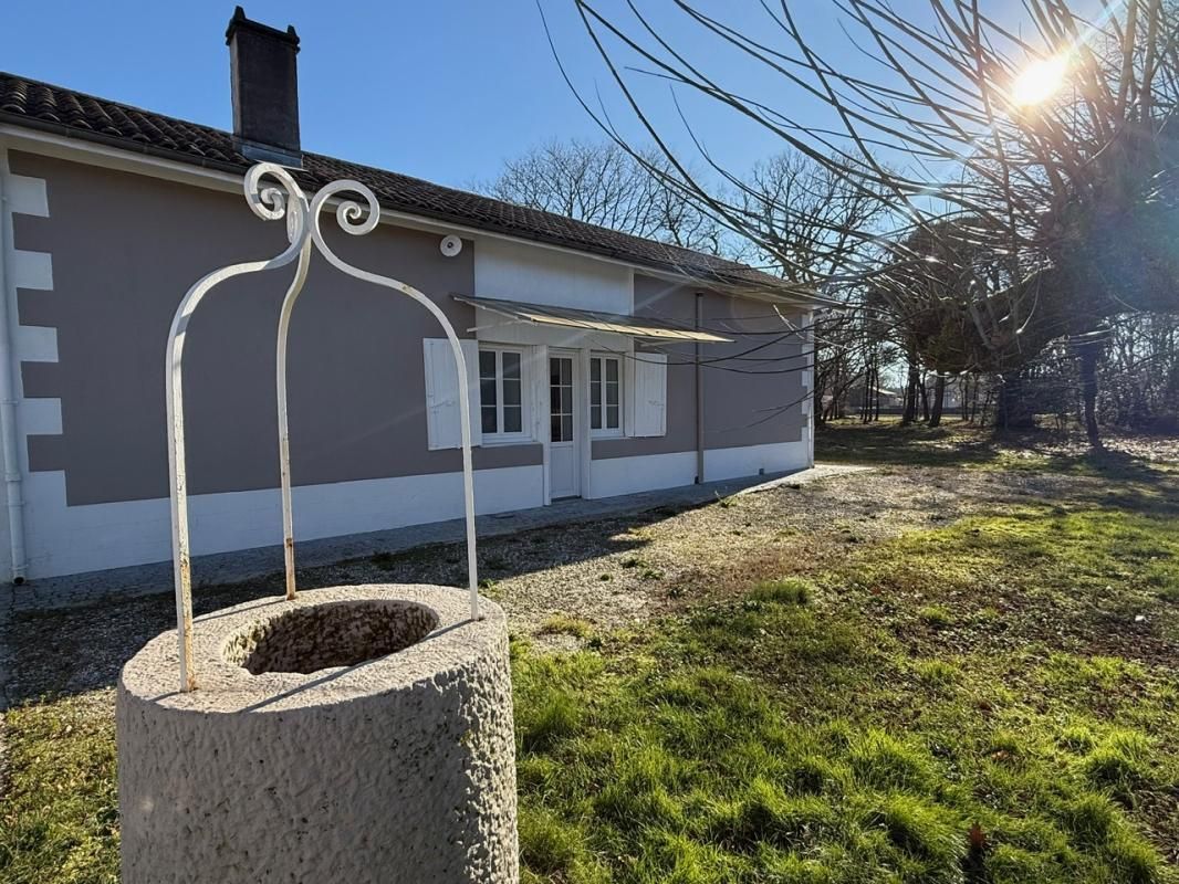 LE BARP Maison 8 pièces Le Barp  211.37 m² -  5 chambres sur grand terrain 3