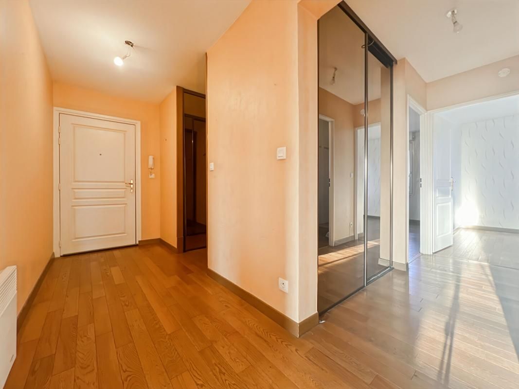 LA CHAPELLE-D'ARMENTIERES Appartement La Chapelle D Armentieres 3 pièce(s) 3