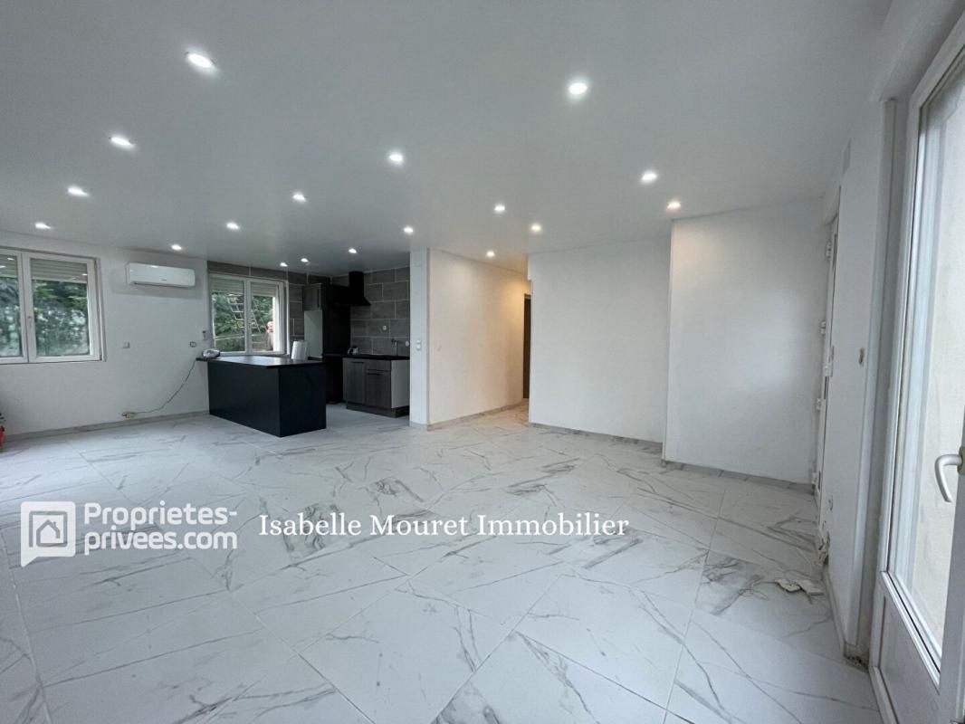 MAISON 4 pièce(s) PLAIN PIED RENOVEE-SECTEUR CALME PROCHE CENTRE VILLE