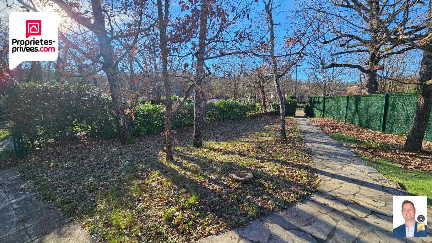 SAINT-CEZAIRE-SUR-SIAGNE Maison  3 pièce(s) 52 m2 JARDIN DE 200 M2 et PLACE DE PARKING DANS RESIDENCE 4