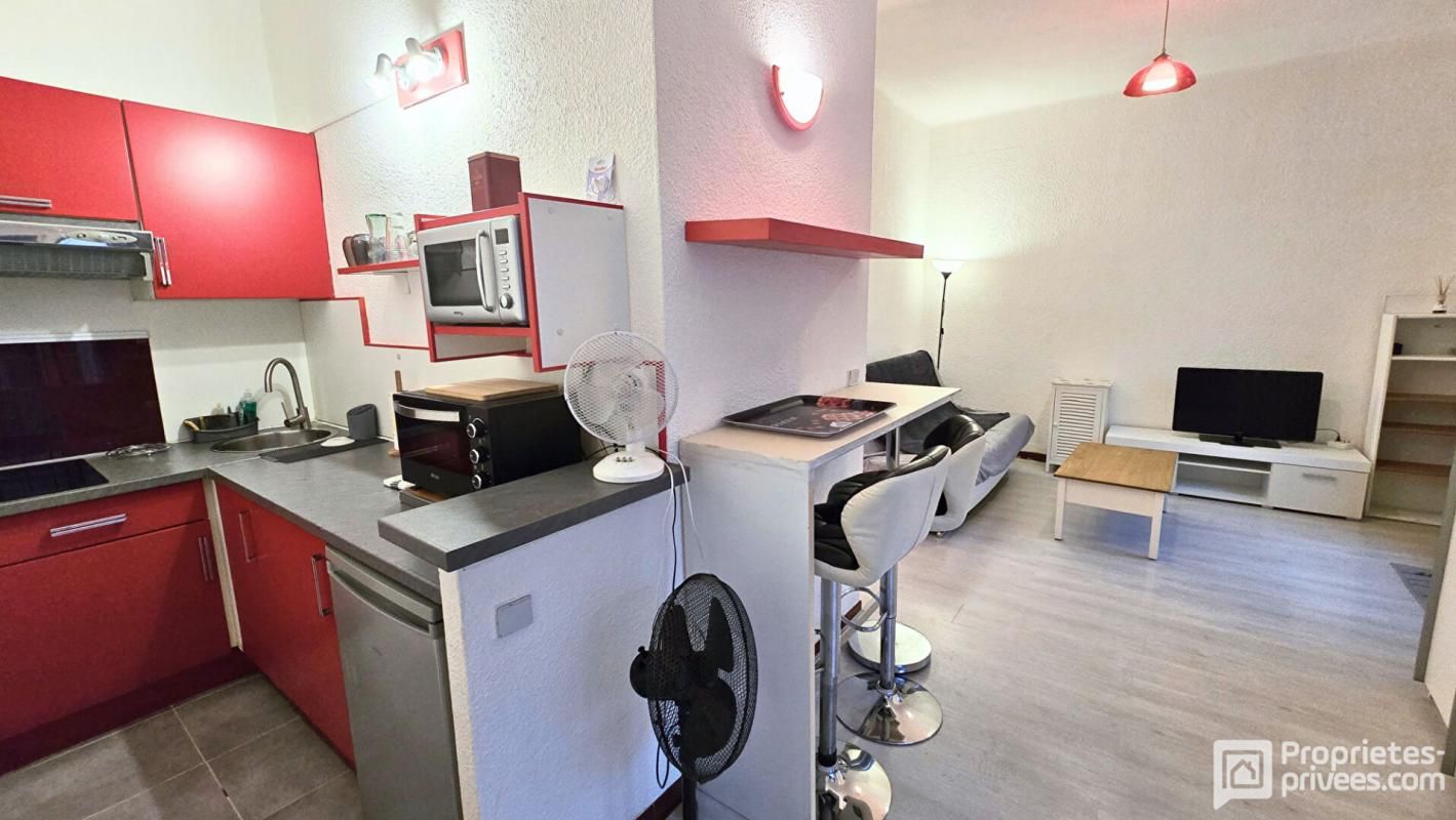 Nîmes Saint Baudile - Studio 26m² avec cuisine équipée et balcon