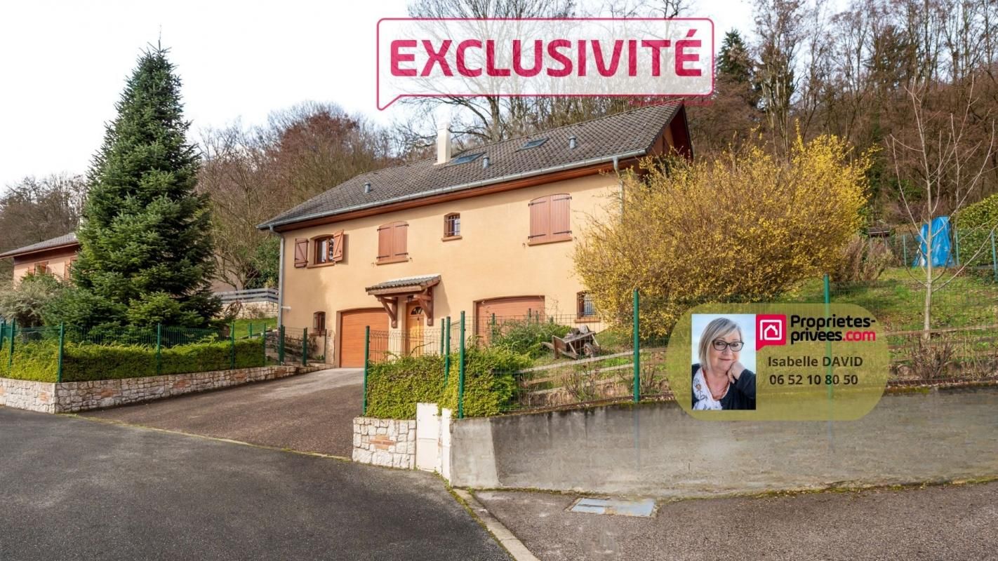74150 -Maison individuelle -5 chambres grande pièce à vivre ,terrain clos