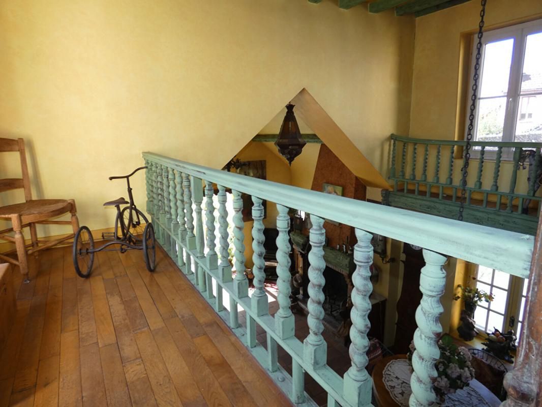 IVRY-LA-BATAILLE Maison Ivry La Bataille 7 pièces 220 m2 + maison d'amis 3