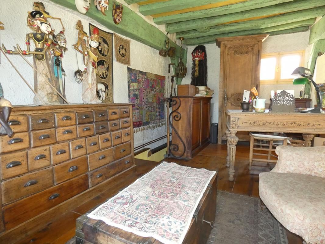 IVRY-LA-BATAILLE Maison Ivry La Bataille 7 pièces 220 m2 + maison d'amis 4