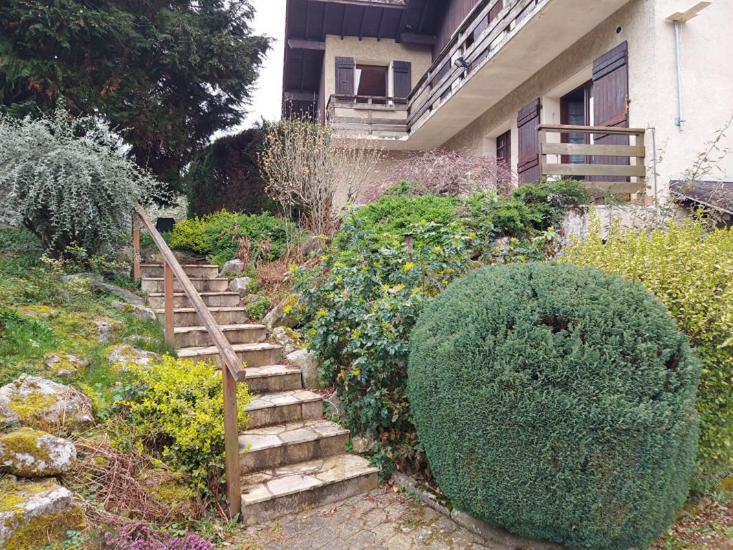 Maison d'architecte 8P 177 m² ARVILLARD (73110)