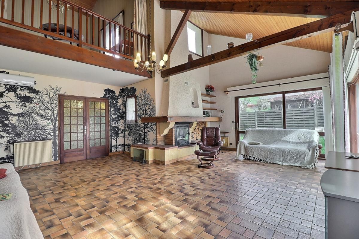 LA ROCHETTE Maison d'architecte 8P 177 m² ARVILLARD (73110) 3