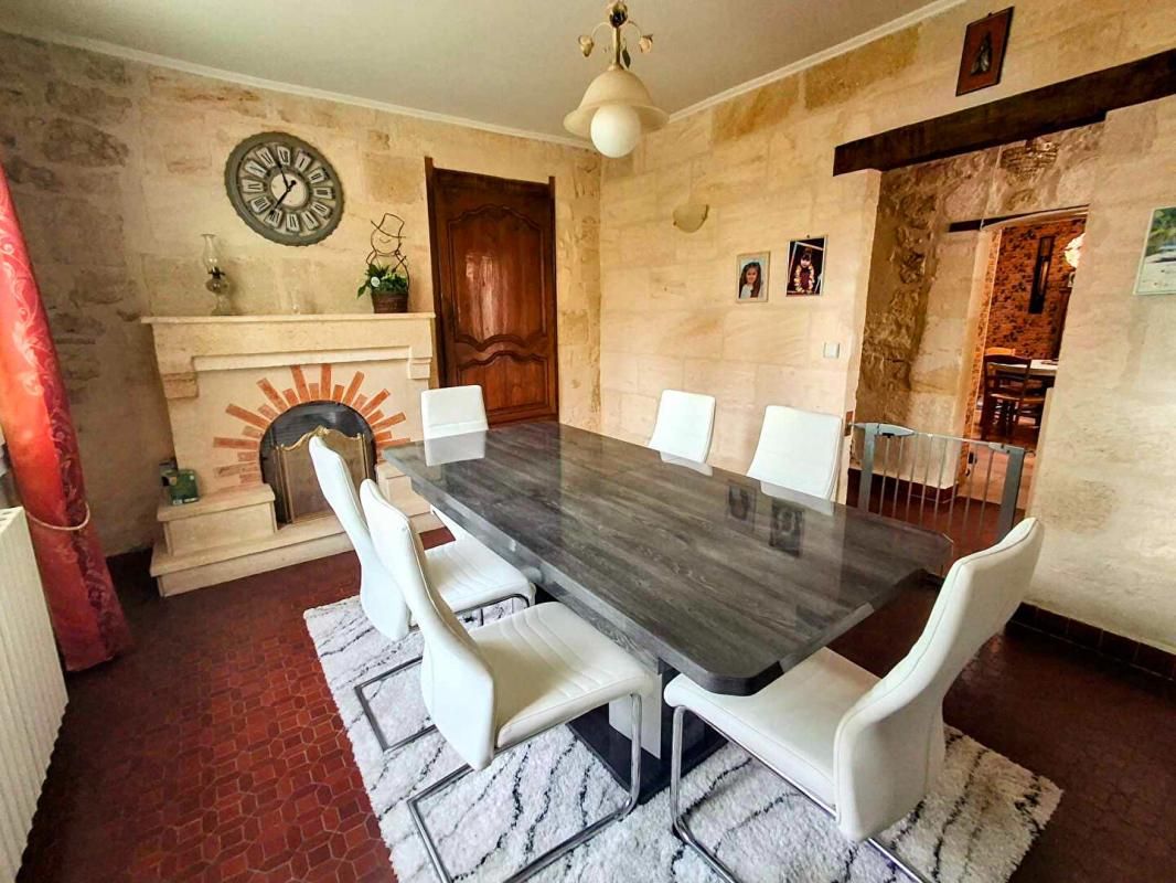Belle maison en pierre de 120m² avec 3 chambres