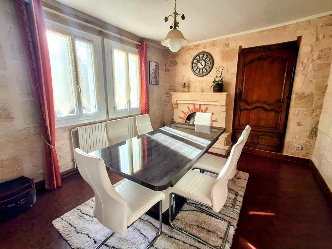 GAURIAC Belle maison en pierre de 120m² avec 3 chambres 2