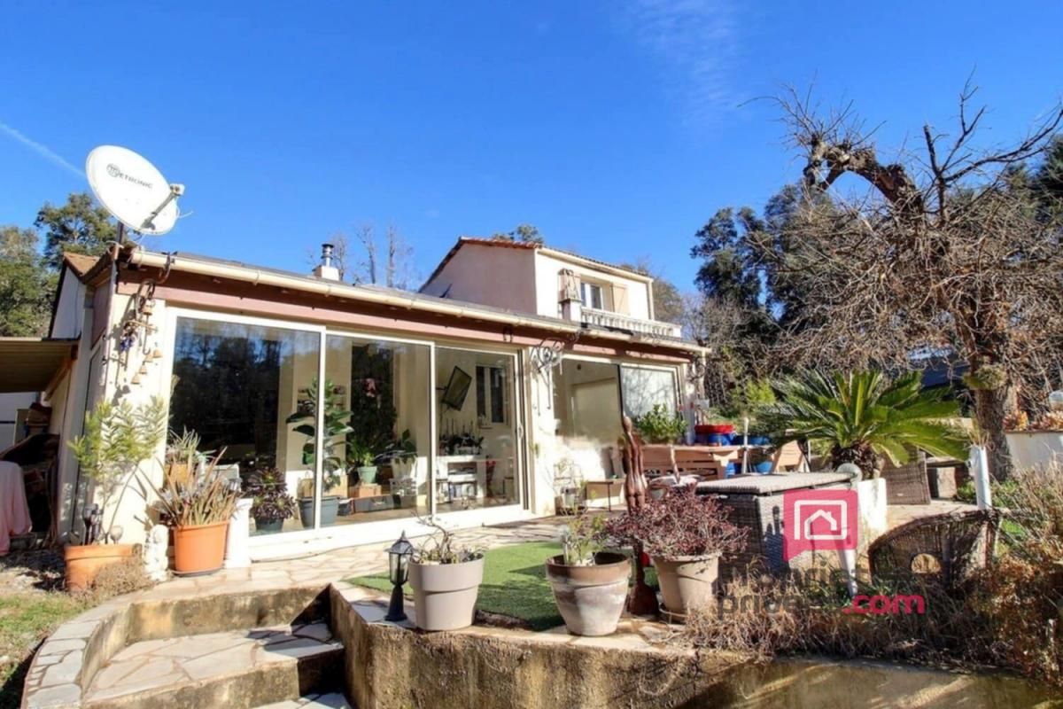 BAGNOLS-EN-FORET Villa Bagnols En Foret 5 pièces 140 m2- 6000m2 de terrain 2