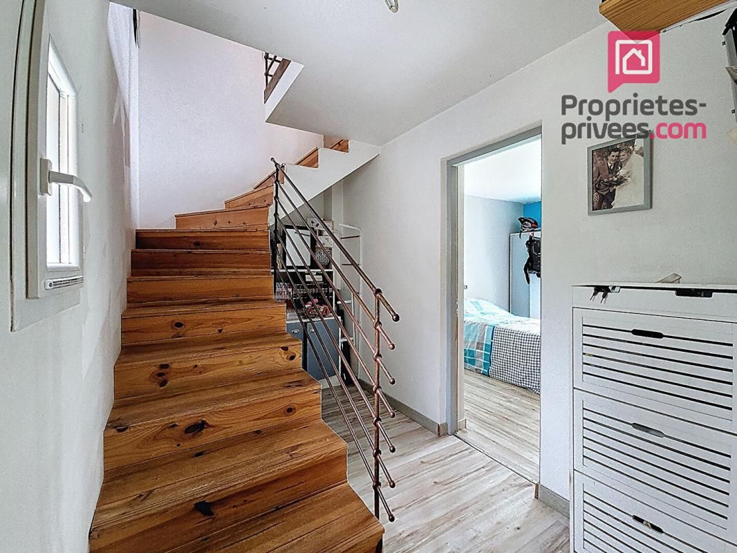 BAGNOLS-EN-FORET Villa Bagnols En Foret 5 pièces 140 m2- 6000m2 de terrain 3