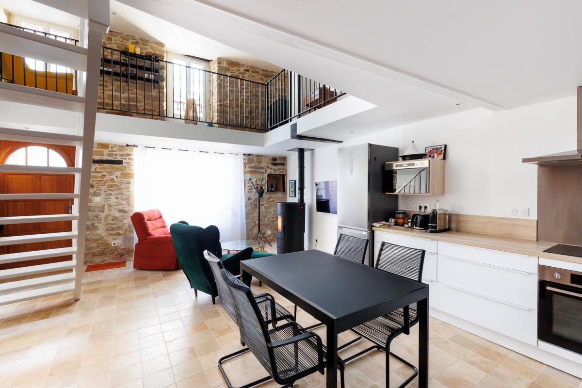 SALIES-DE-BEARN Maison de caractère entièrement restaurée au coeur de la ville 2