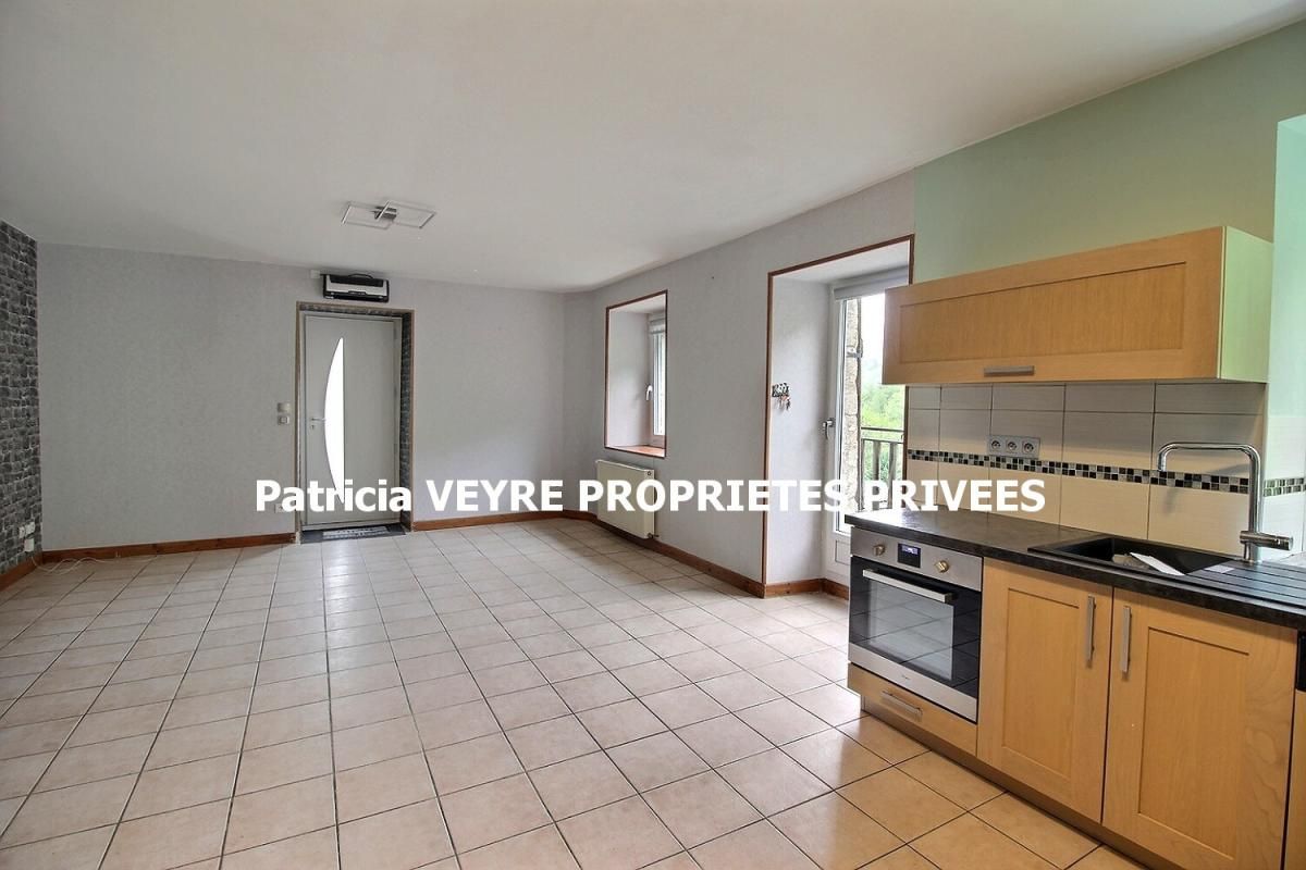BOURG-ARGENTAL Maison Bourg Argental 96 m2 sur 479 m² de terrain avec quatre chambres 3