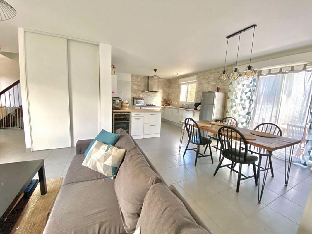 À vendre : Maison familiale lumineuse et moderne à Pinsaguel
