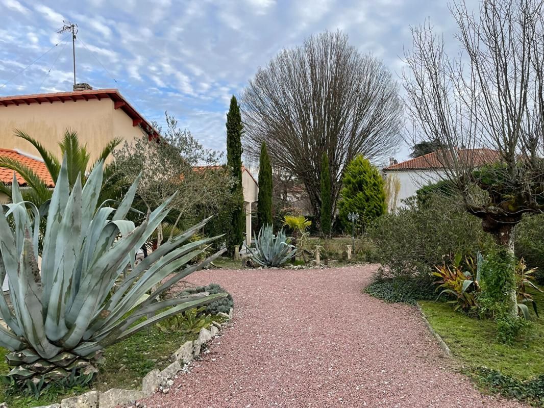 Maison Médis 4 pièce(s) 98 m2  298200       PRIX EN BAISSE