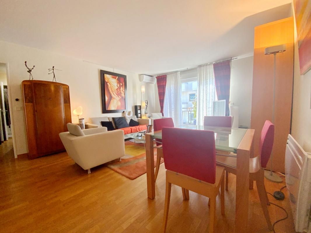 LEVALLOIS-PERRET Appartement  72 m2 avec 2 chambres et terrasse de 30 m2 3